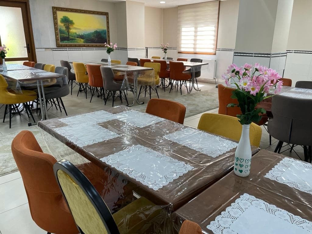 Bireysel Çalışma Masaları ve Sandalyeler